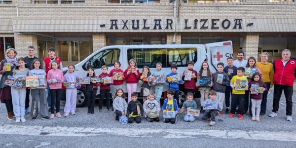 Gurutze Gorria: Inor ez dadila opari gabe geratu 