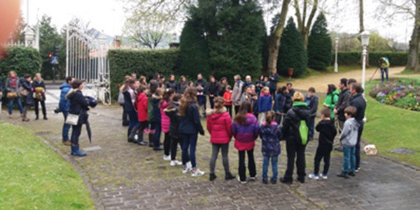 Fotografía de un grupo de escolares