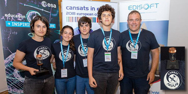 Los miembros de Cansat Axular Taldea