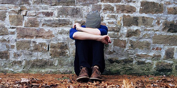 Adolescencia y consumos en la Escuela de Padres