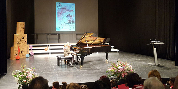 Nuestros alumnos en el piano-jaialdia de Andoain