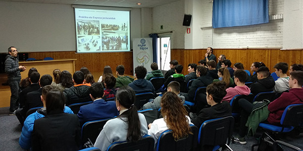 Sesión informativa de la Escuela de Ingeniería de Gipuzkoa