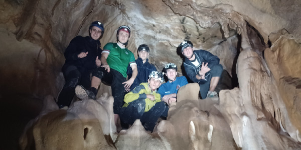 Visita a la cueva de Sastarri