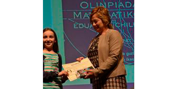 Lorea Intxausti premiada en la Olimpiada Matemática